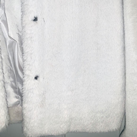 Vera Wang Faux Fur Jacket - Picture 5 of 13